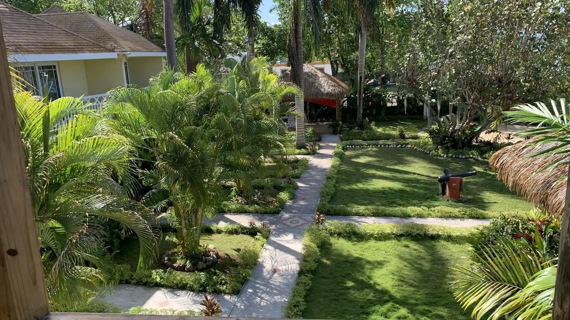 2-Bedroom Apt In An Ocean Front Resort In Jamaica - Enjoy 7 Miles Of White Sand Beach! Apts Negril Jamaica