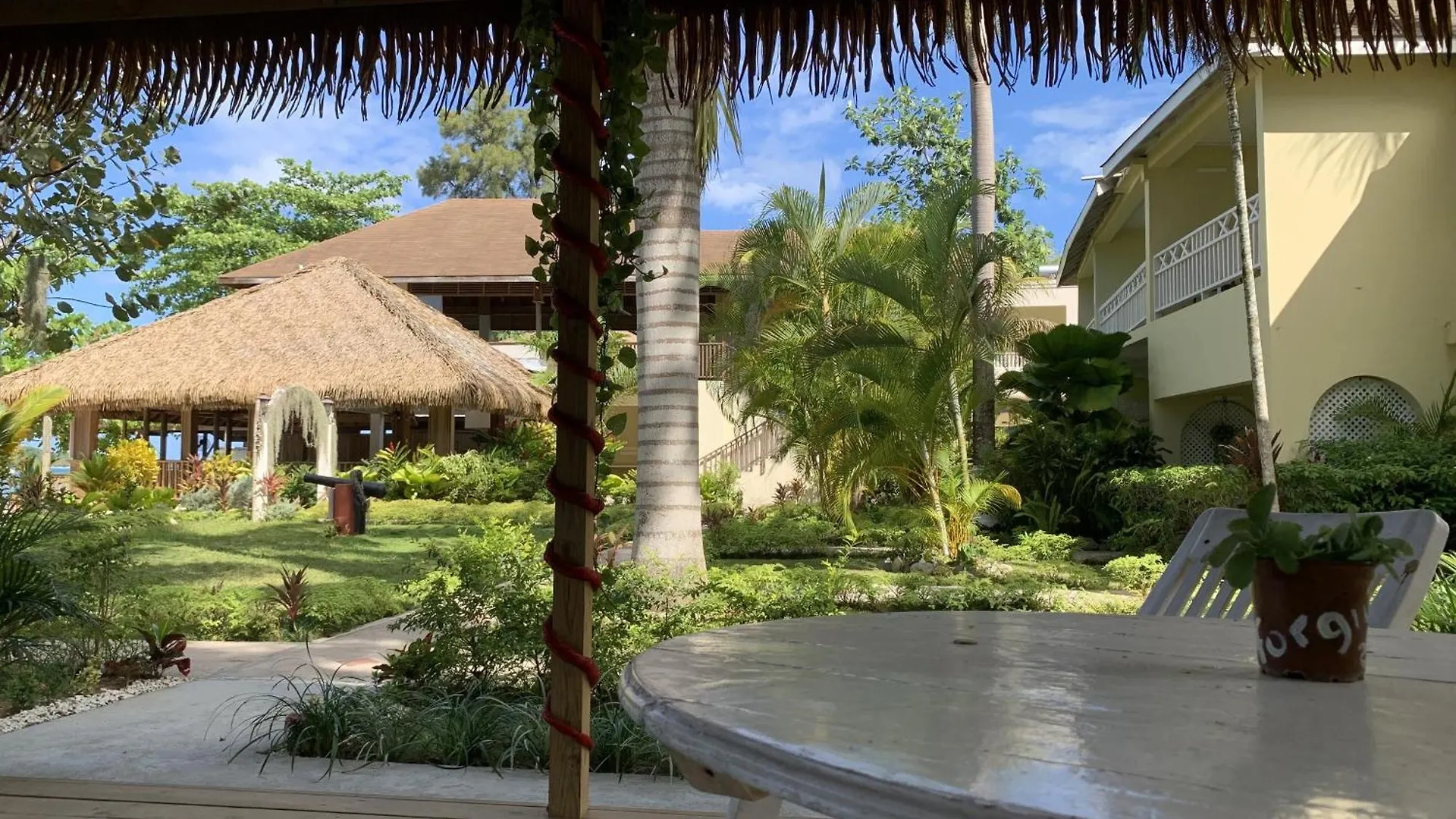 2-Bedroom Apt In An Ocean Front Resort In Jamaica - Enjoy 7 Miles Of White Sand Beach! Apts Negril Apartament