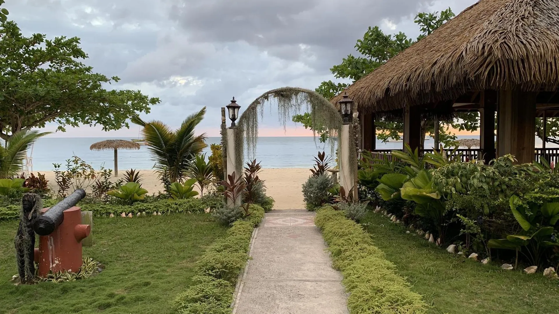 Apartament 2-Bedroom Apt In An Ocean Front Resort In Jamaica - Enjoy 7 Miles Of White Sand Beach! Apts Negril