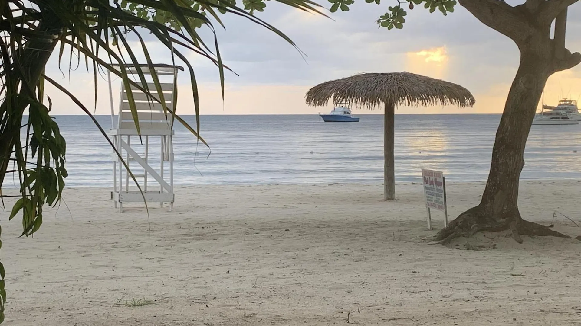 2-Bedroom Apt In An Ocean Front Resort In Jamaica - Enjoy 7 Miles Of White Sand Beach! Apts Negril